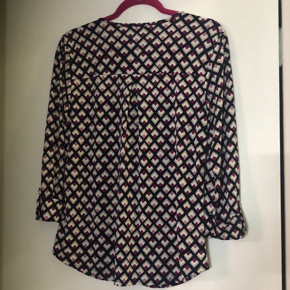 Geometric design top - Picture 4 of 5